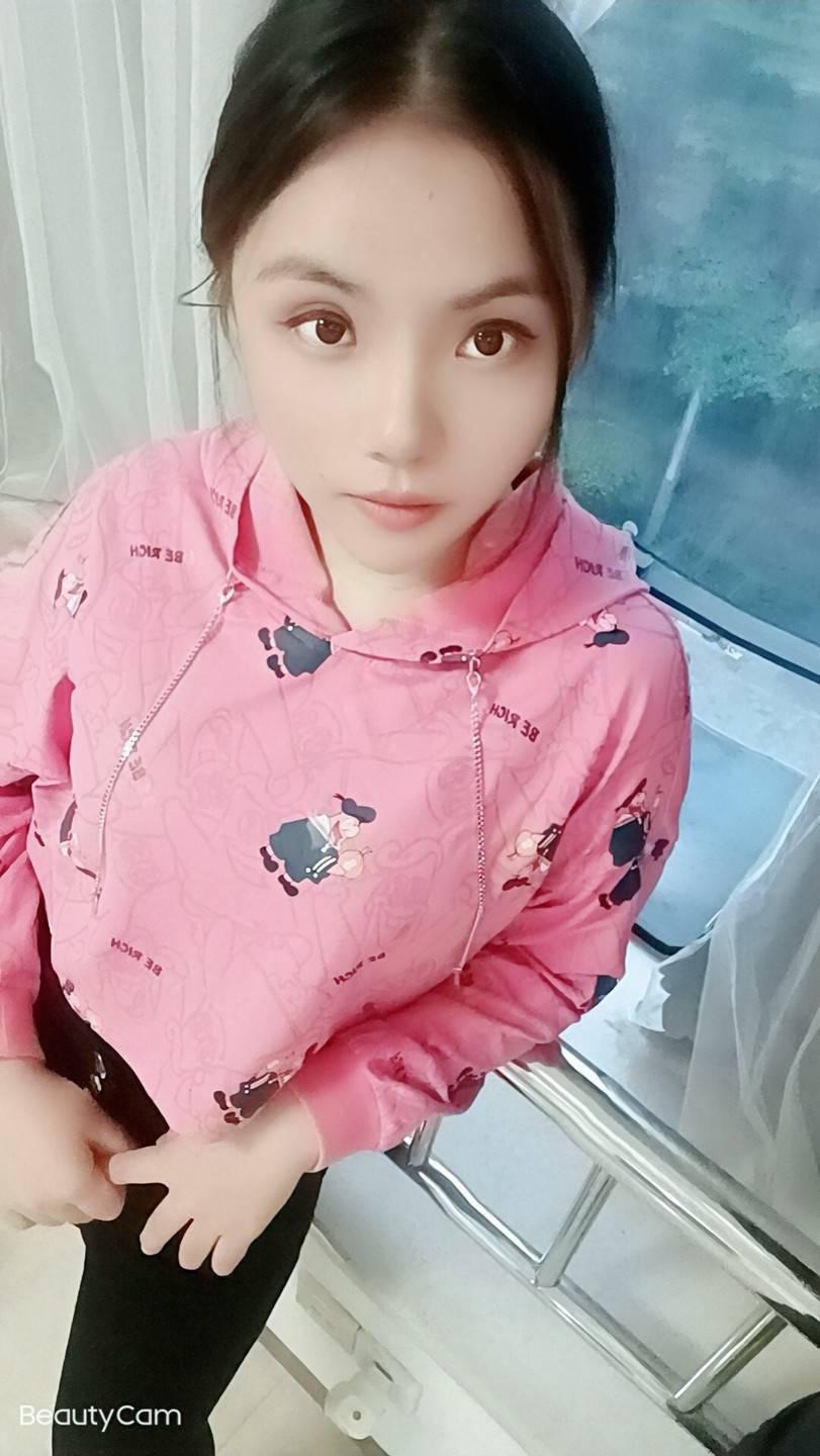 自己学生，偶尔兼职